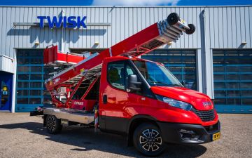 Atheco verhuur - Iveco Daily 35s16h + allup verhuislift