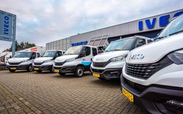 IJmond werkt! - 5 x Iveco Daily 35s12 + twisk laadbak