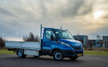 Iris tuinen - Iveco Daily 35C18Ha8 + Twisk laadbak