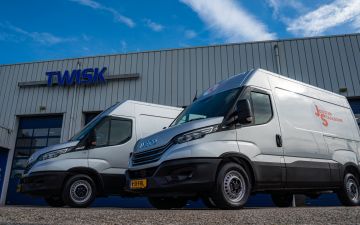 Joosten staalbouw - 2 x Iveco Daily 35s14va8