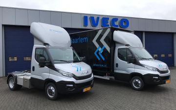 JP Haarlem - 2 x Iveco Daily 40C15 trekker  / 35C14 + Citybox