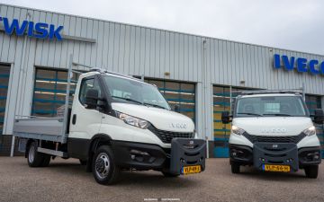 KWS - 2 x Iveco Daily 50C16H + Twisk laadbak