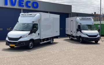 Mooi Brood - 2 x Iveco Daily 35c16 automaat + koellaadbak