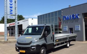 Multiparasol - Iveco Daily 40C18 automaat + twisk bak