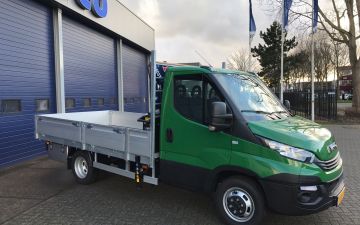 Pabu - Iveco Daily 40C15 + Twisk laadbak en Amco Veba kraan