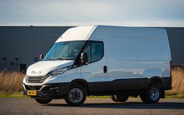 SK Schoonmaak - Iveco Daily 35C18Ha8v