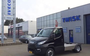 van Eden - Iveco Daily 50C18 + Veldhuizen trekker ombouw