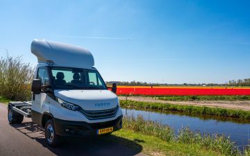 Woodstock vloeren - Iveco Daily 40C18H + Clixtar ombouw